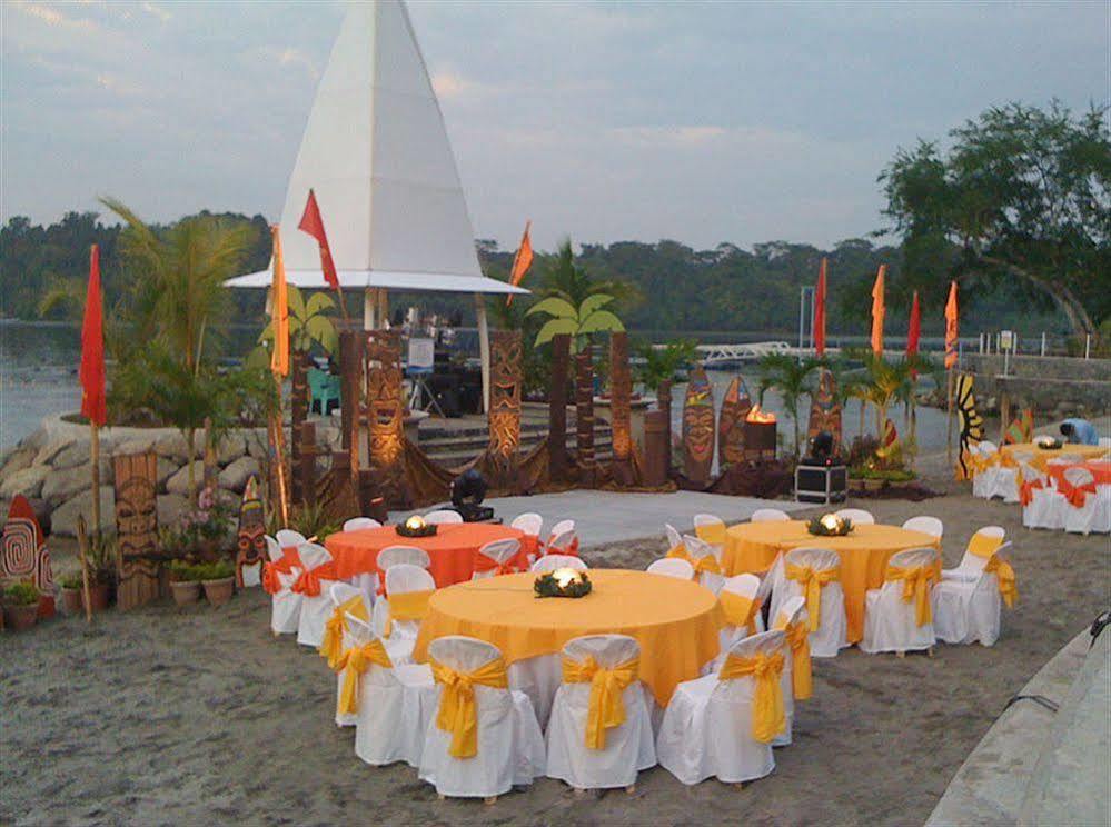 Camayan Beach Resort Hotel Subic Bay Buitenkant foto